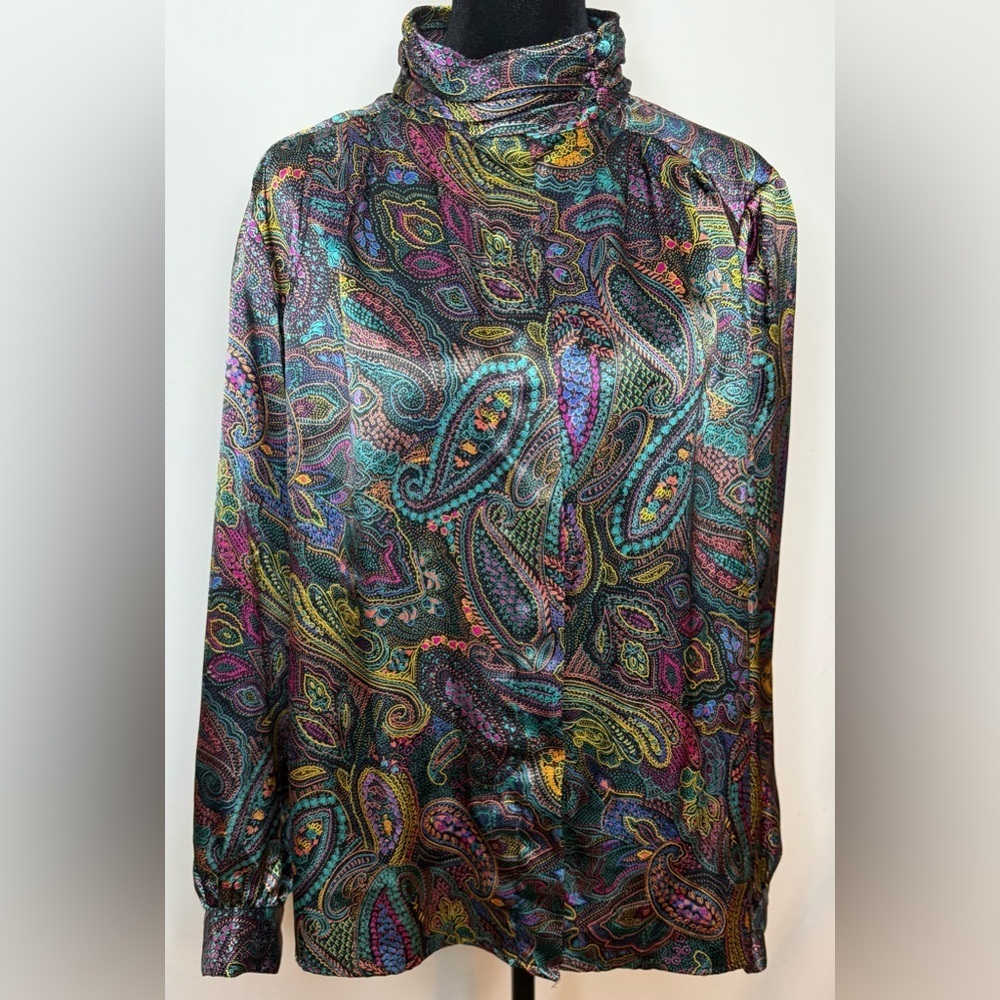 Vintage 80’s Nicole Trussardi secretary blouse paisley satin feel mock neck 12